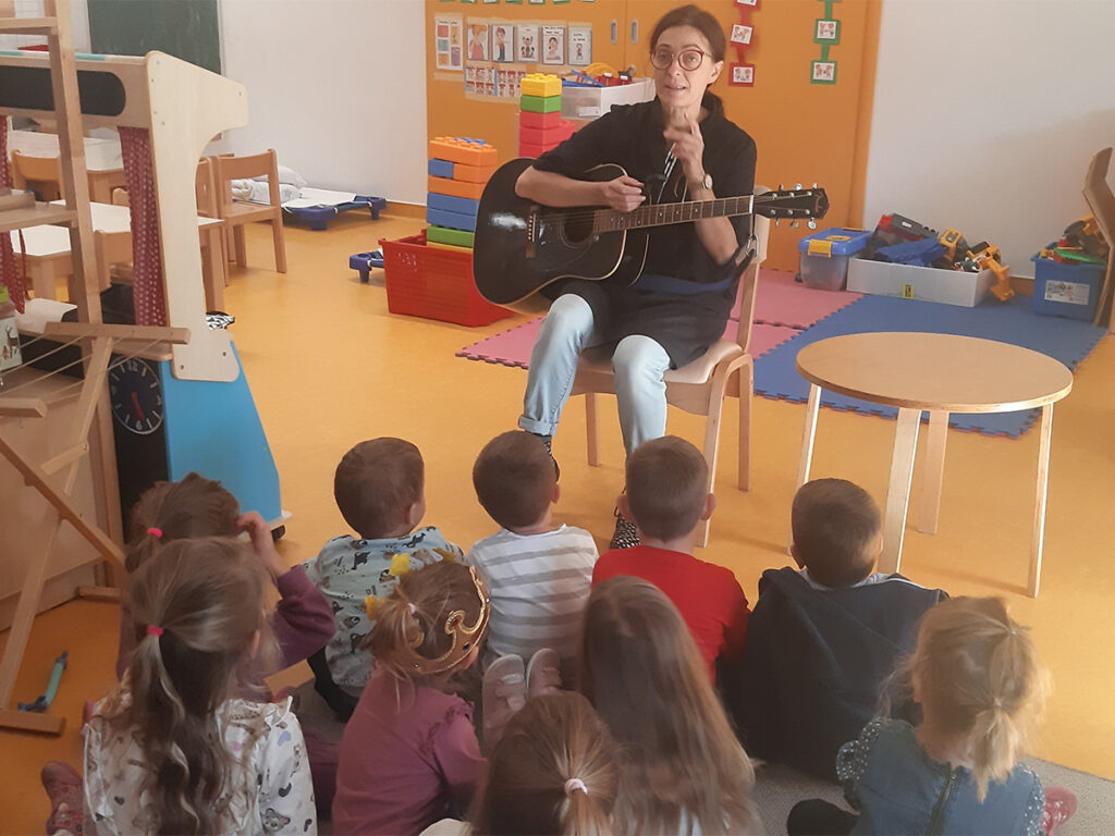 Animatorica Nikolina u gostima kod "Spužvica"