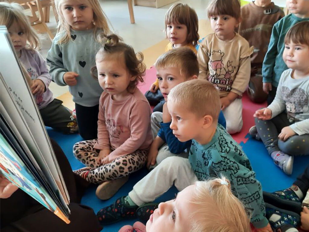 Roditelj u skupini Točkice, Mjesec knjige