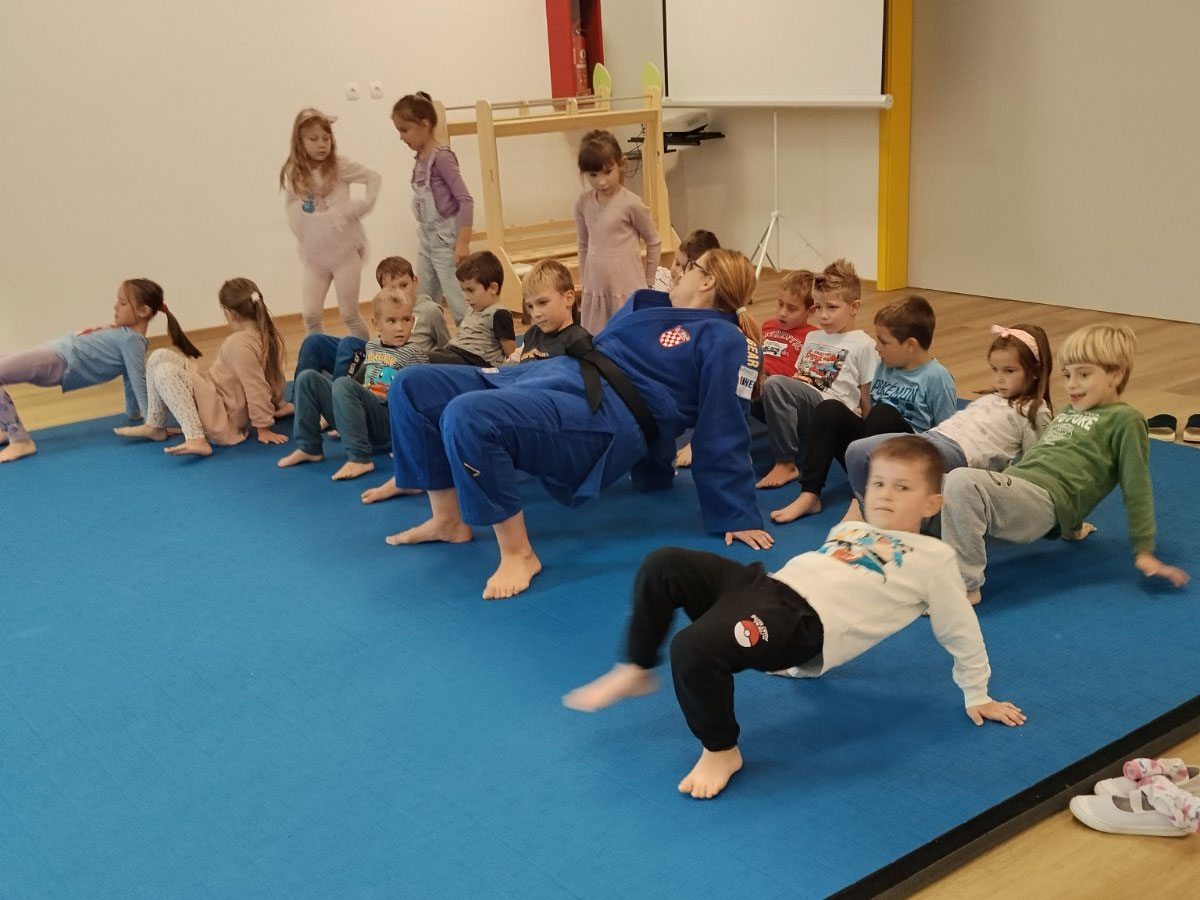 Ogledni sat džuda u dječjem vrtiću Medenjak