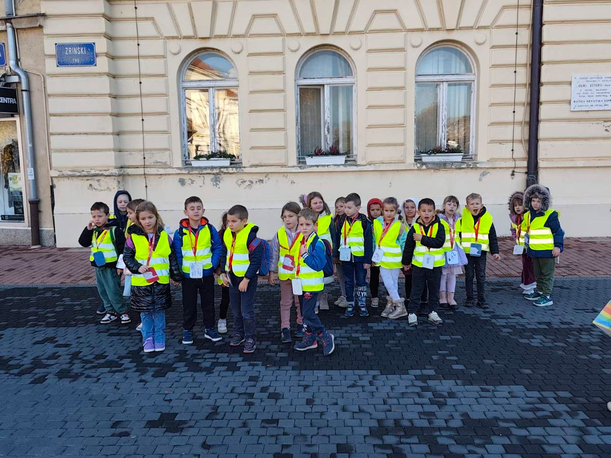 Istraživači „Kamenčići“ u velikoj šetnji gradom