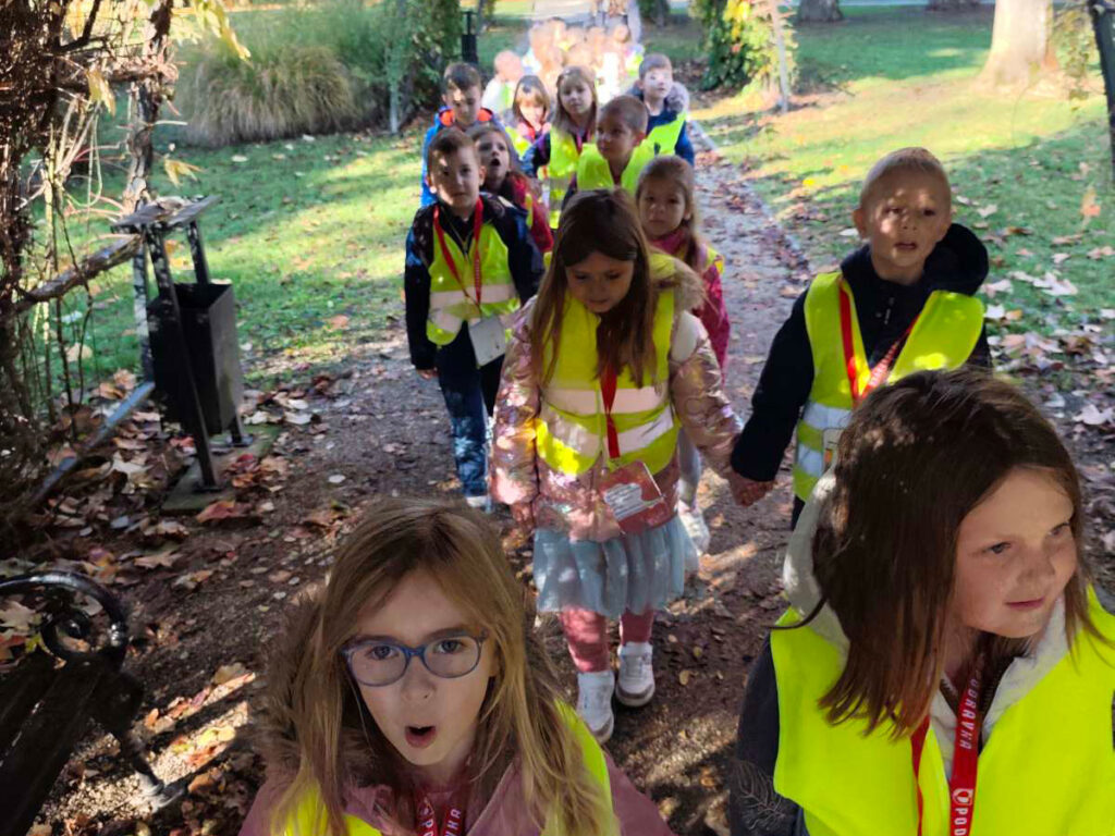 Istraživači „Kamenčići“ u velikoj šetnji gradom