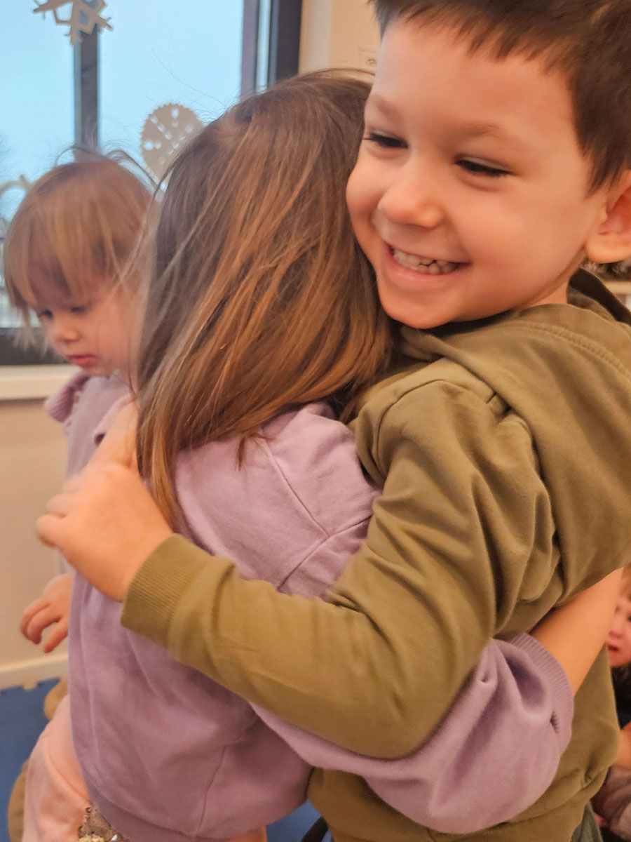 Međunarodni dan zagrljaja – snaga bliskosti, topline i pripadnosti