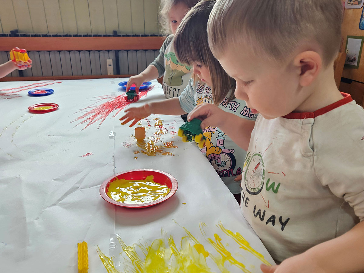 Akcijsko slikarstvo u dječjem likovnom izrazu