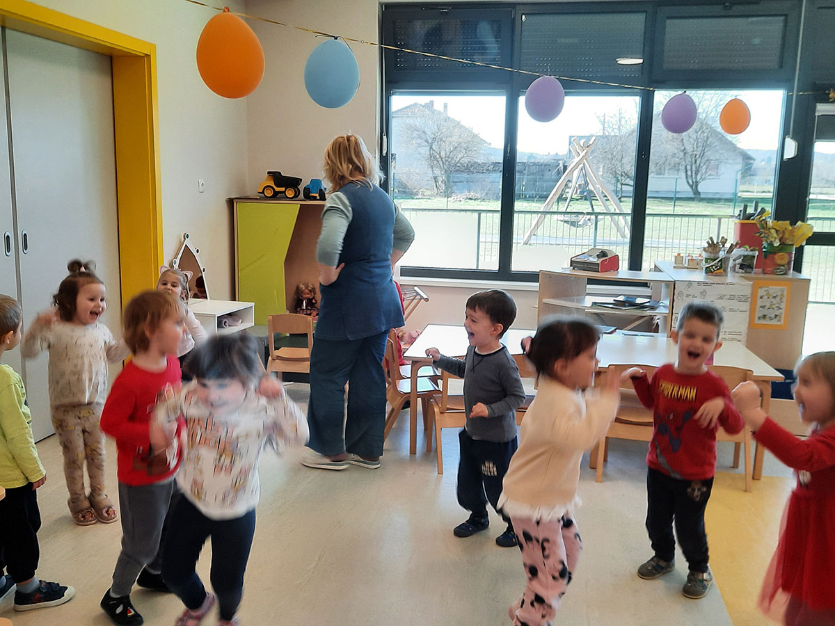 Gospodin Nosko nalazi prijatelja