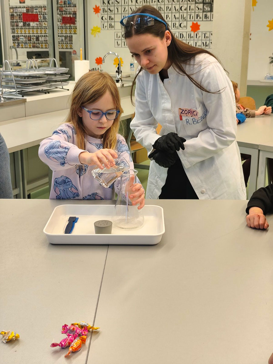 "Priču biram i eksperimentiram" - integrirani projekt priče, znanosti i predvještina