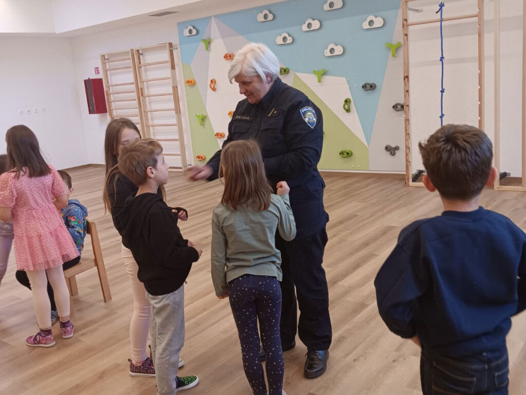 Predškolarci vrtića Medenjak učili o sigurnosti u prometu