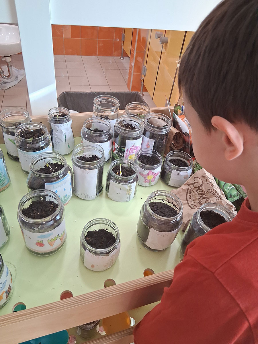 Kamenčići obilježili Dan planete Zemlje