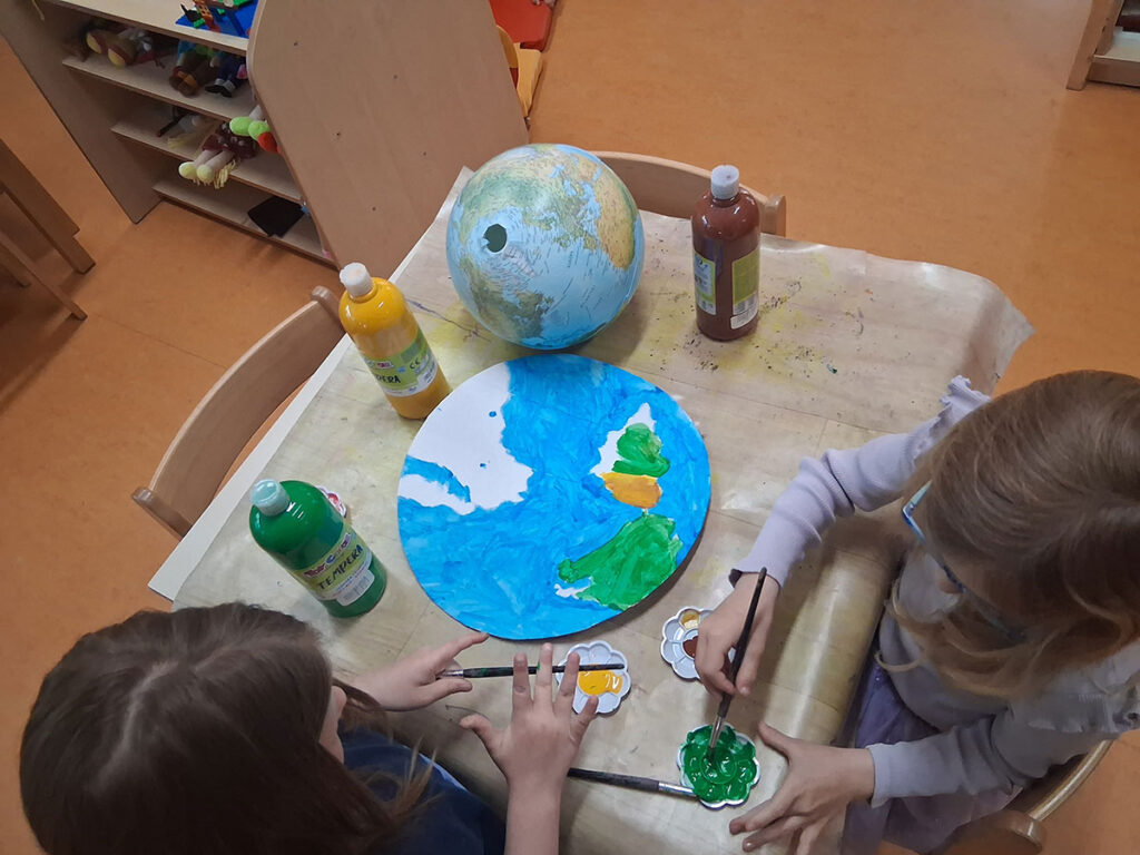 Kamenčići obilježili Dan planete Zemlje